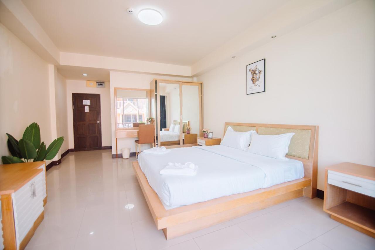 Patong Beach Side Hotel Esterno foto